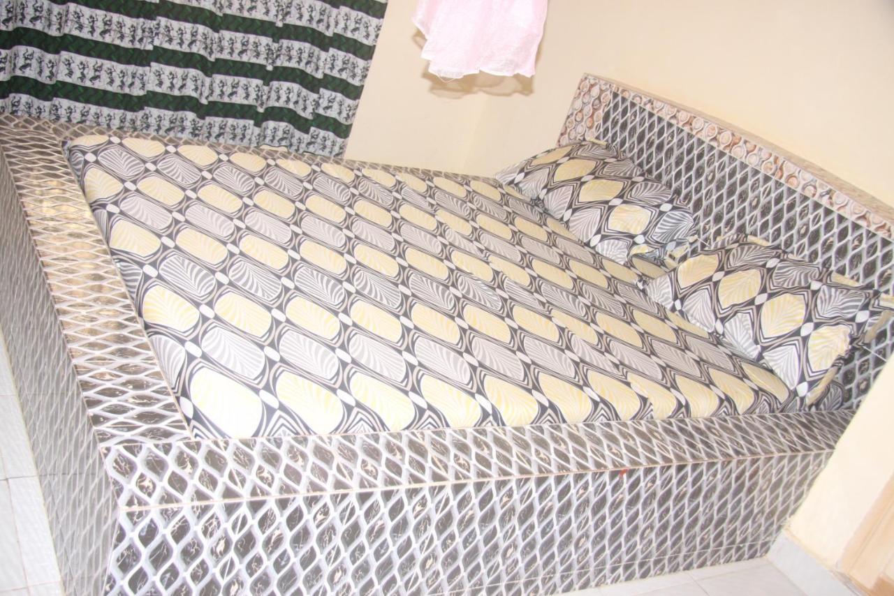 Apartament Chez Mimi Toubab Dialaw Zewnętrze zdjęcie